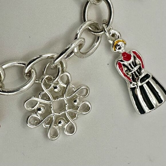 Avon vintage silver tone  charm bracelet - Picture 10 of 12